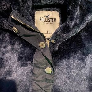 Hollister fuzzy sweatshirt